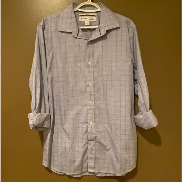 Old Navy Plaid Button Up Shirt - Picture 2 of 7